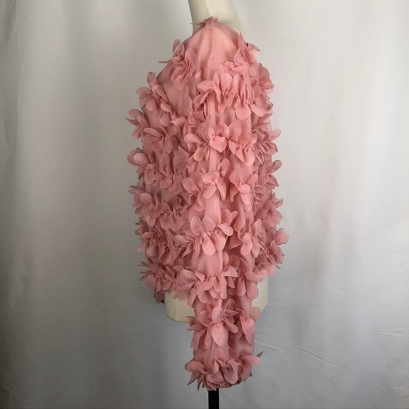 Rose Petal Textured V-Neck Statement Bubble Top - Picture 4 of 6